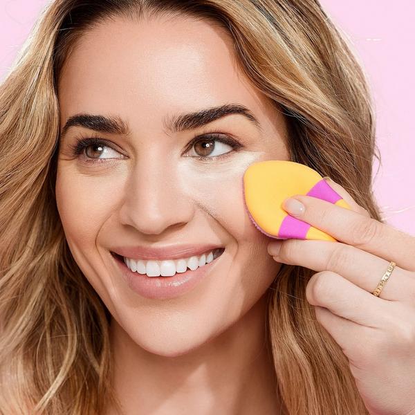 Real Techniques Miracle 2-In-1 Dual Sided Powder Puff Duo #6